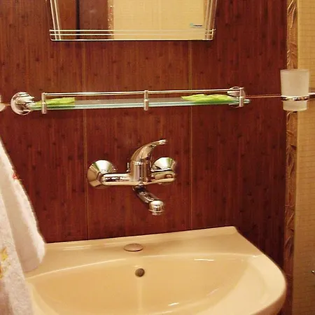 布纳维斯塔酒店 3*